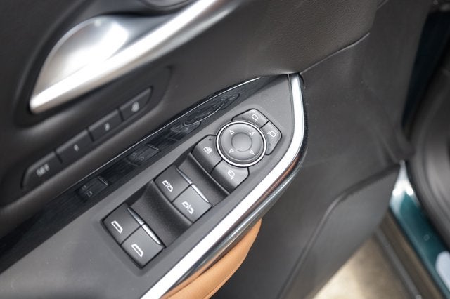 2025 Cadillac XT4 FWD Premium Luxury