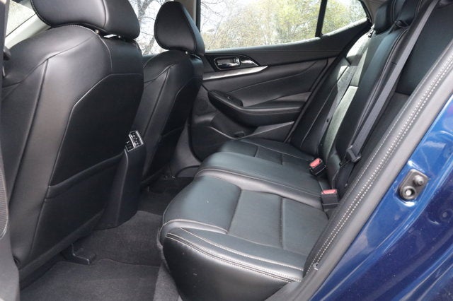 2023 Nissan Maxima SV