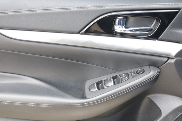 2023 Nissan Maxima SV