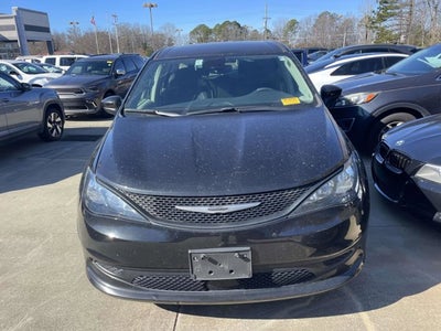 2023 Chrysler Voyager LX
