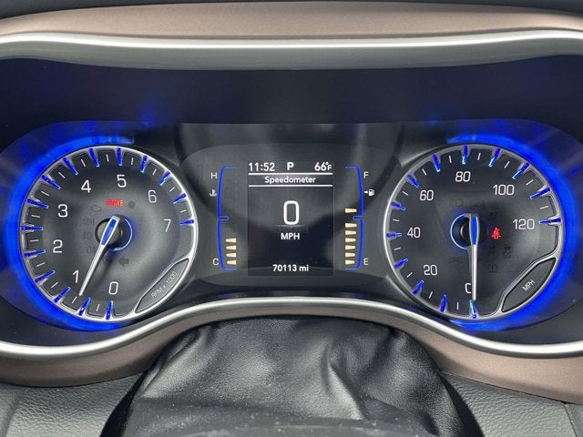 2023 Chrysler Voyager LX