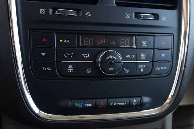 2013 Chrysler Town & Country Limited