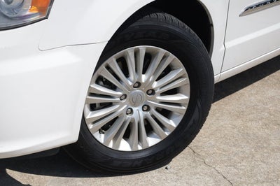 2013 Chrysler Town & Country Limited