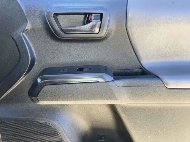 2022 Toyota Tacoma 2WD SR