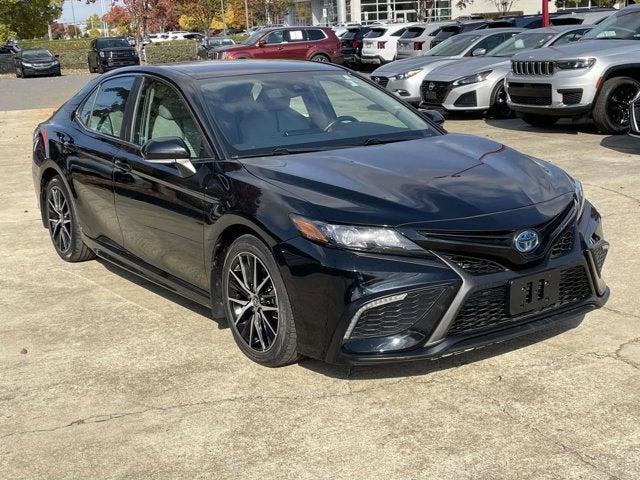 2024 Toyota Camry Hybrid SE