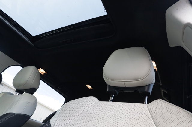 2025 Toyota Sienna Platinum