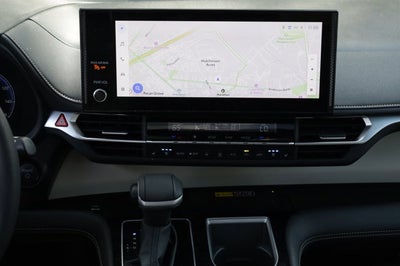 2025 Toyota Sienna Platinum