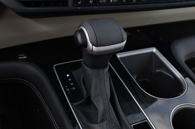 2025 Toyota Sienna Platinum