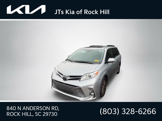 2019 Toyota Sienna XLE
