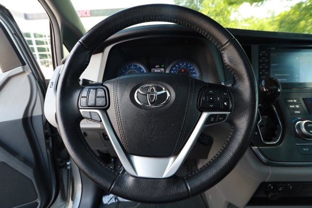 2019 Toyota Sienna XLE