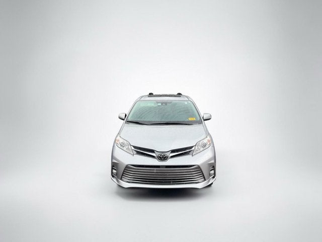 2019 Toyota Sienna XLE