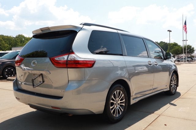 2019 Toyota Sienna XLE