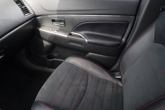 2024 Mitsubishi Outlander Sport SE