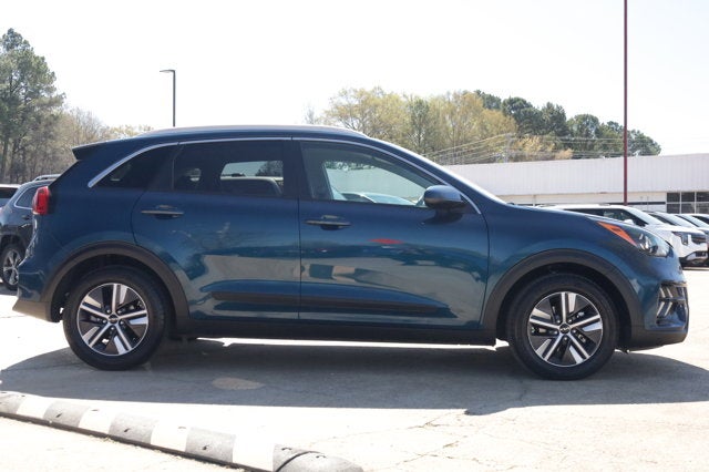 2022 Kia Niro LXS