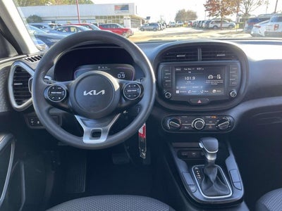 2024 Kia Soul LX