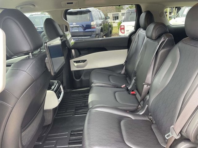 2023 Kia Carnival SX