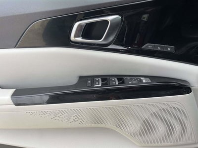 2023 Kia Carnival SX