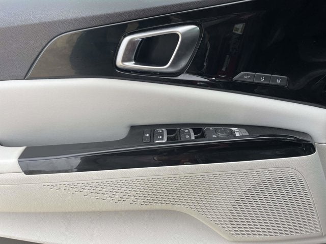 2023 Kia Carnival SX