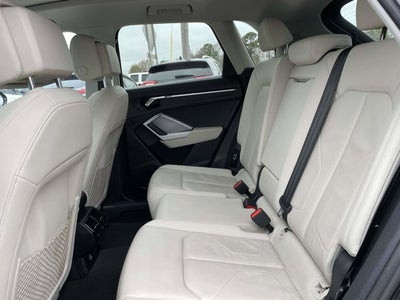 2023 Audi Q3 S line Premium