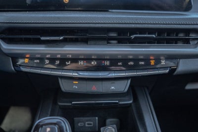 2024 Cadillac XT4 AWD Premium Luxury