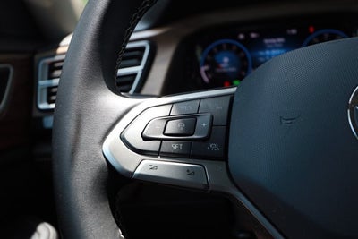 2025 Volkswagen Atlas 2.0T SE w/Technology