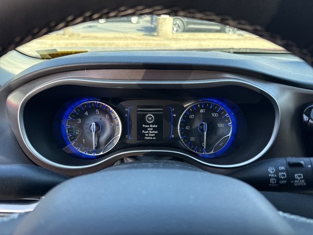 2023 Chrysler Voyager LX