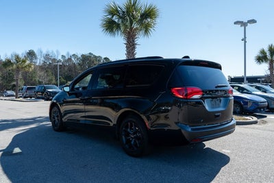 2020 Chrysler Pacifica Touring L Plus