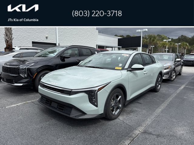 2025 Kia K4 LXS