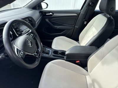 2019 Volkswagen Jetta R-Line