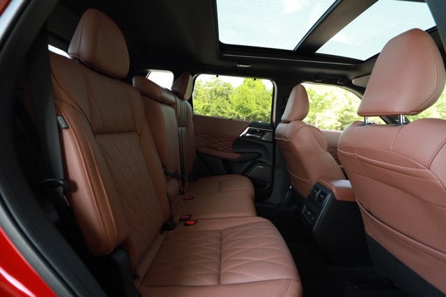 2025 Mitsubishi Outlander SEL