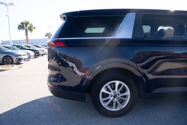 2023 Kia Carnival LX