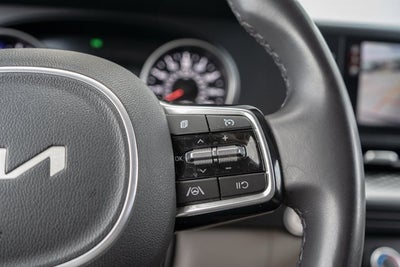 2024 Kia Carnival LX