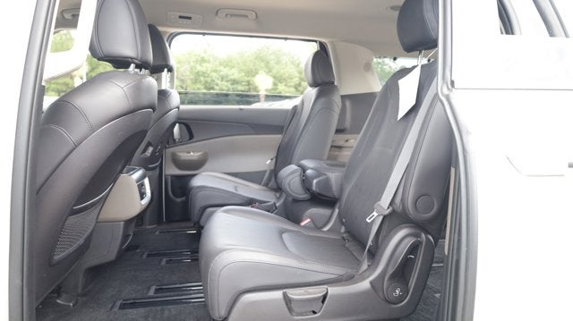 2025 Kia Carnival EX