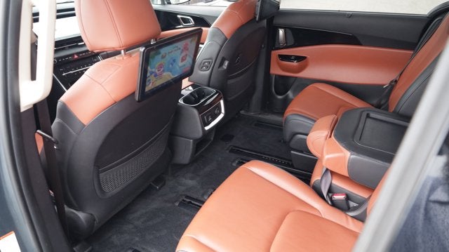 2024 Kia Carnival SX