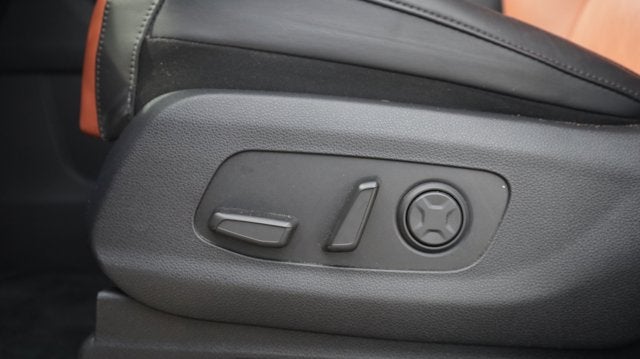 2024 Kia Carnival SX