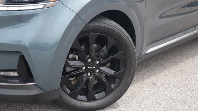 2024 Kia Carnival SX