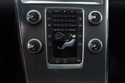 2016 Volvo XC60 T6 Drive-E