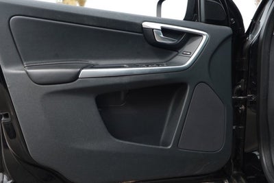 2016 Volvo XC60 T6 Drive-E
