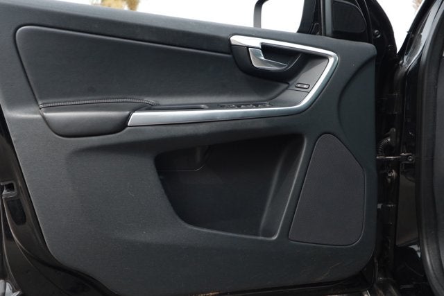2016 Volvo XC60 T6 Drive-E